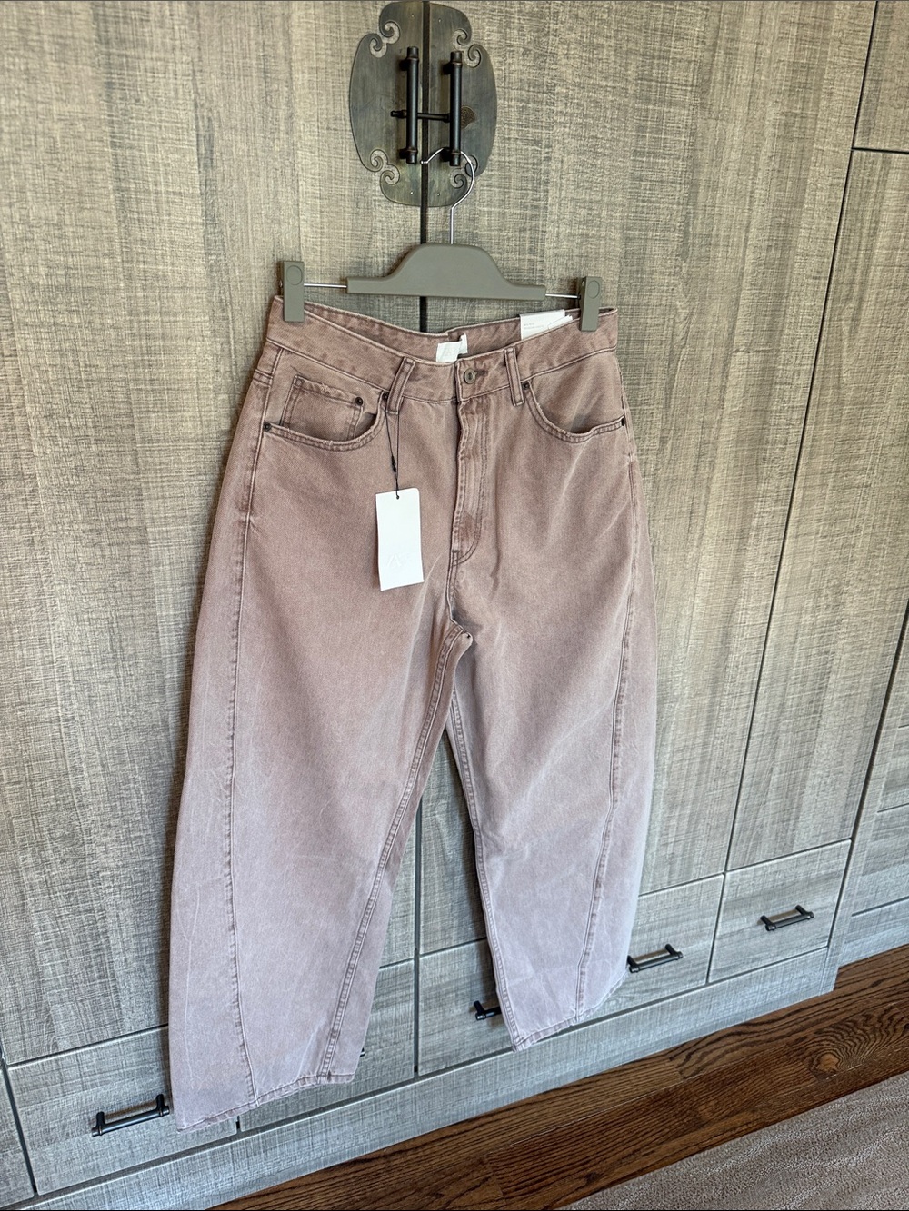 Zara Mid Rise Baggy Balloon Jeans - Picture 10 of 17